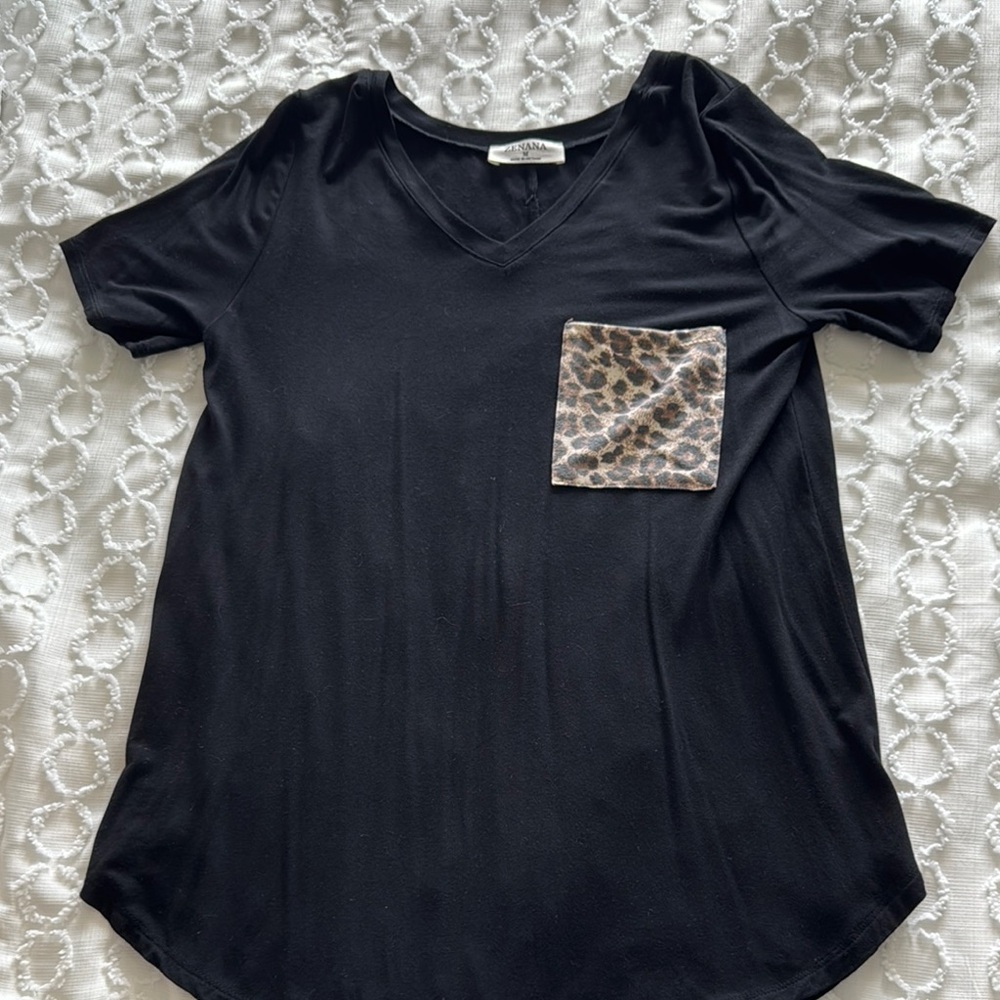 Zenana Outfitters Black Graphic Relaxed T-Shirt